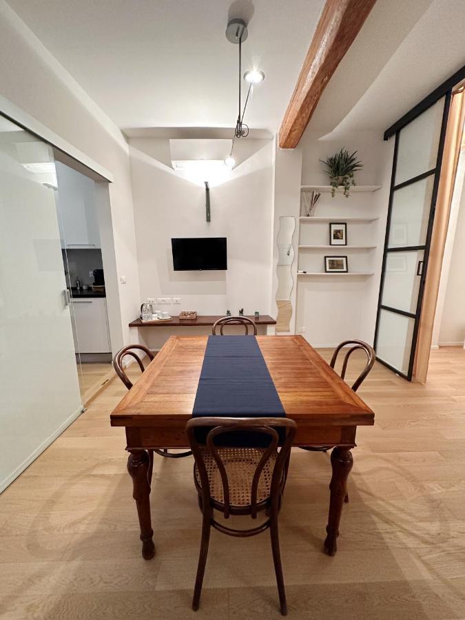 Koro'S Apartments Болонья Экстерьер фото