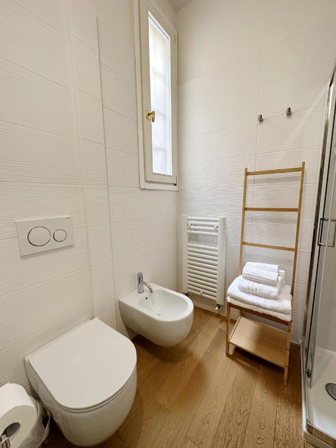 Koro'S Apartments Болонья Экстерьер фото